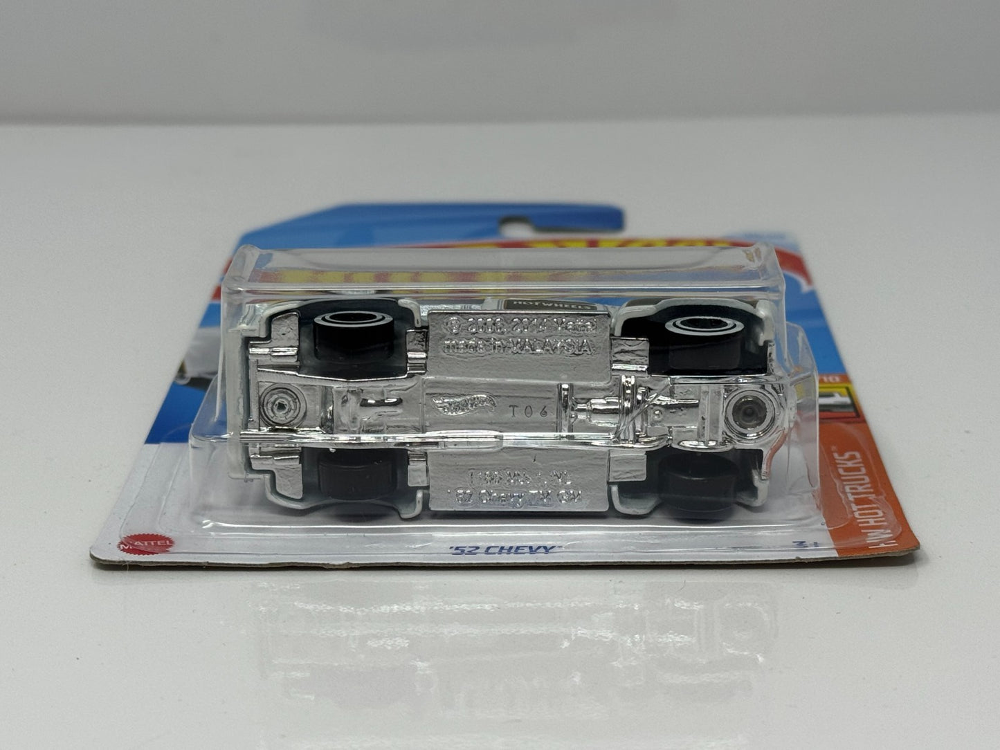 Hot Wheels Hot Trucks 1952 Chevy 1:64 Diecast