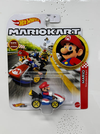 Hot Wheels Mario Kart Mario Standard Kart 1:64 Diecast