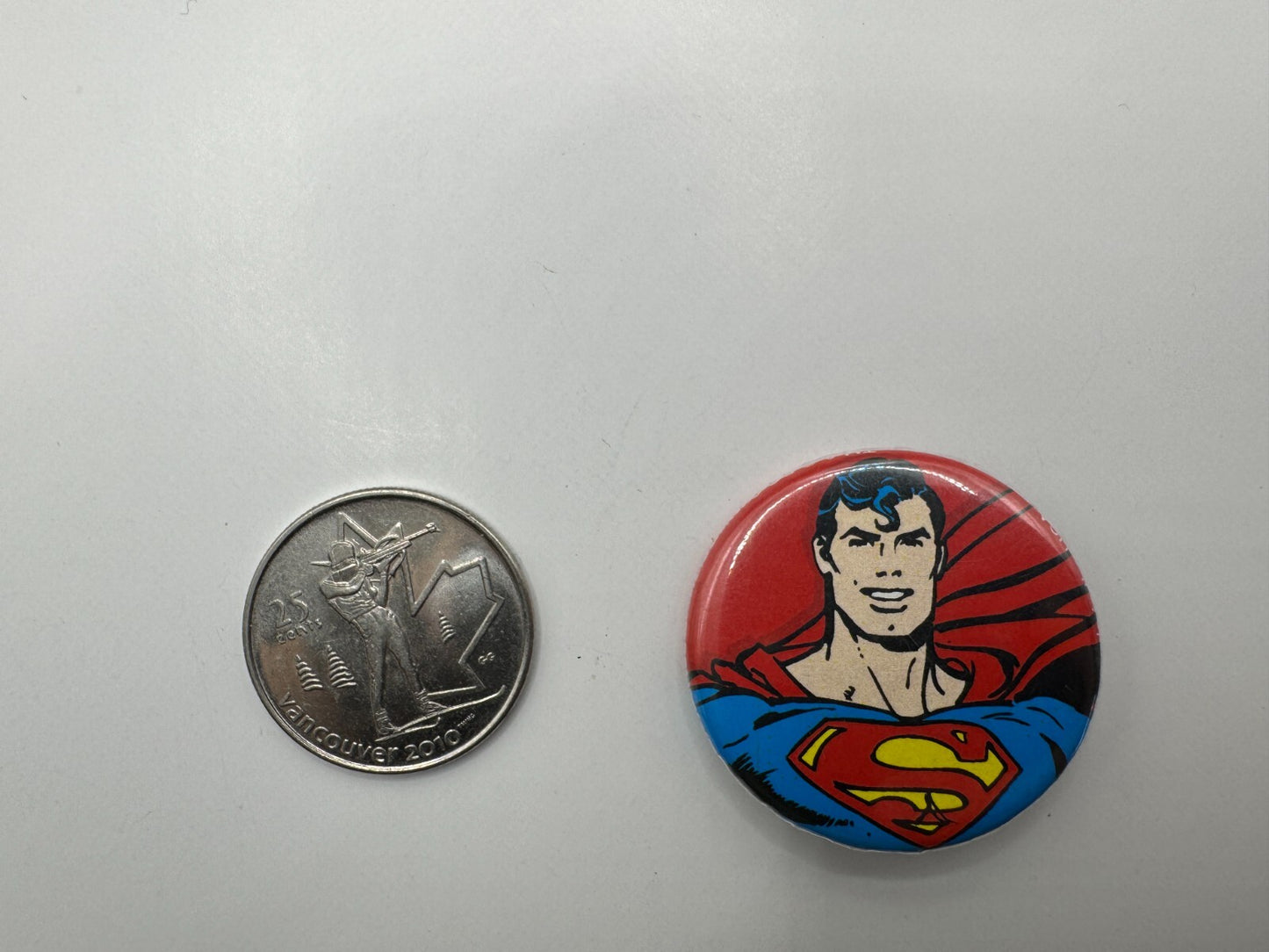 DC Superman Pin-back Button UDT1