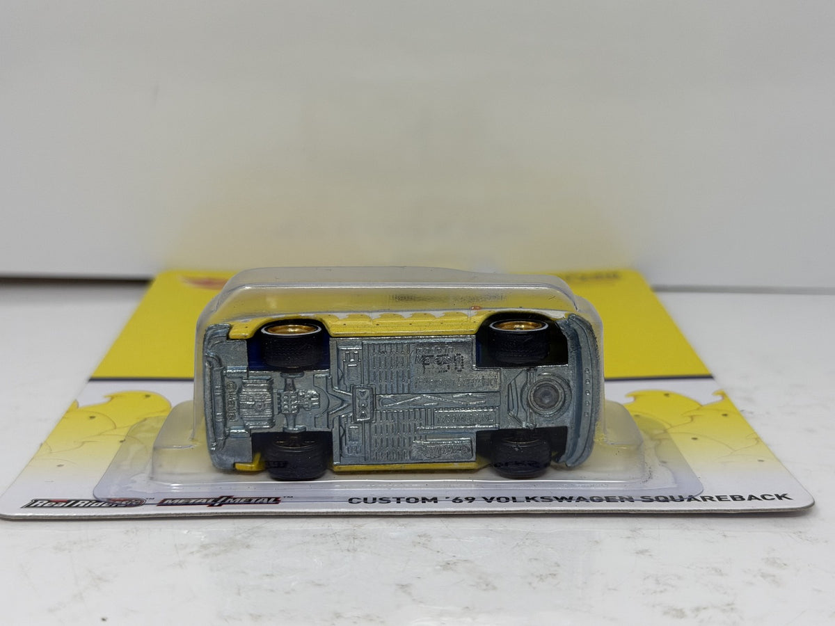Hot Wheels Peeps Custom 1969 Volkswagen Squareback 1:64 Diecast Real Riders