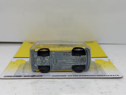 Hot Wheels Peeps Custom 1969 Volkswagen Squareback 1:64 Diecast Real Riders