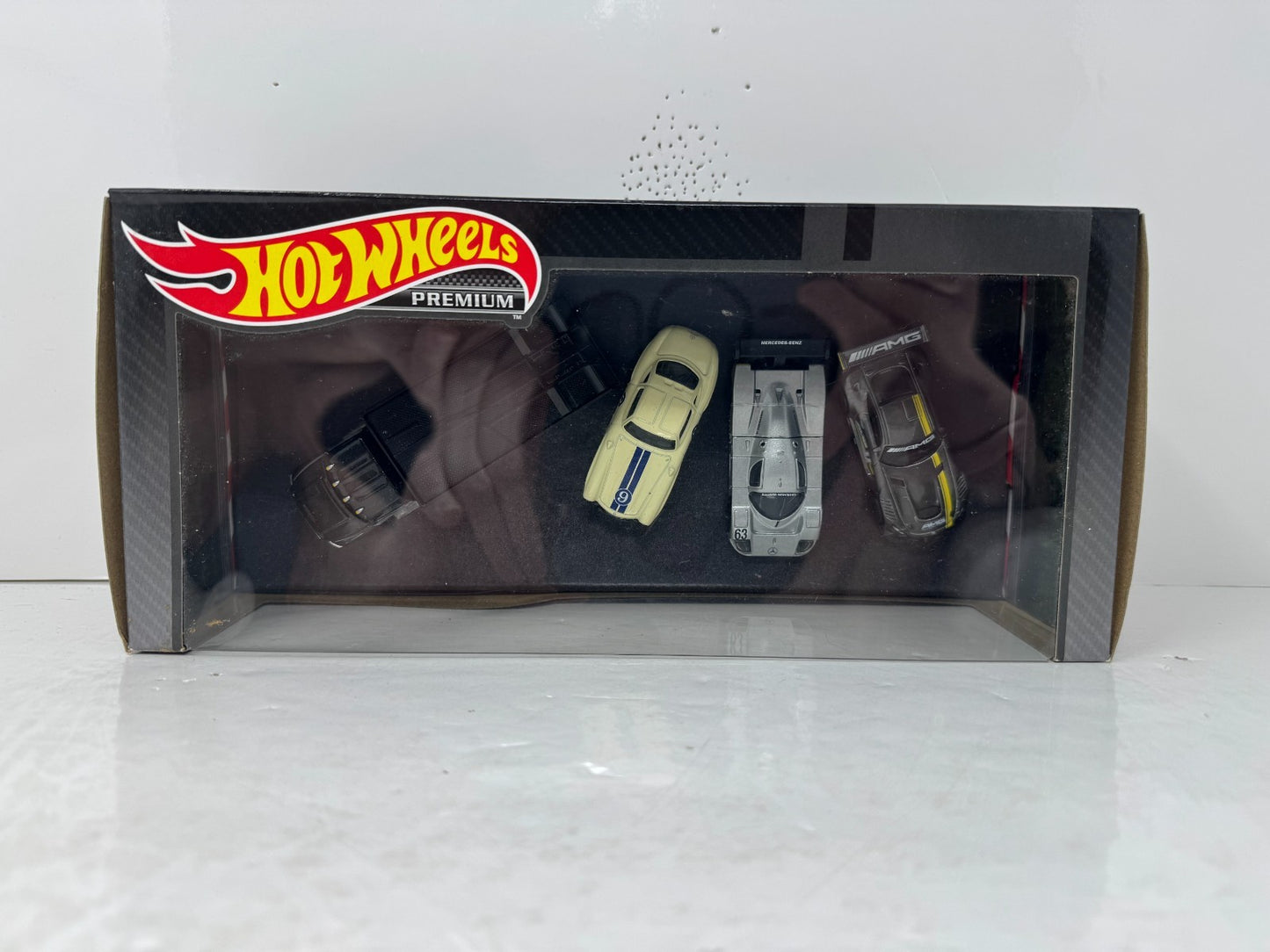 Hot Wheels Premium Mercedes-Benz 4-Pack Collector Diorama Set 1:64 Diecast
