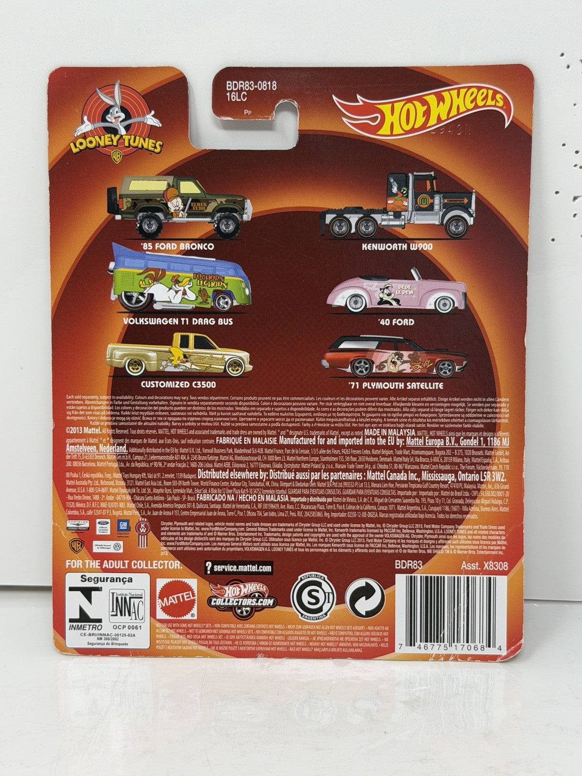 Hot Wheels Looney Tunes 1971 Plymouth Satellite 1:64 Diecast Real Riders