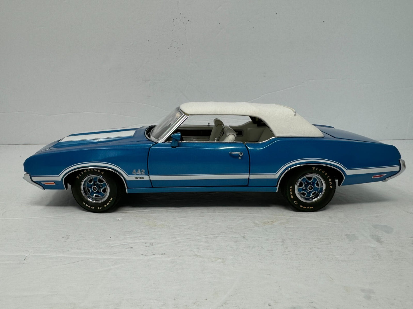 Exact Detail Replicas 1972 Oldsmobile 442 W-30 1:18 Diecast 458/ 2000