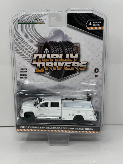 Greenlight Dually Drivers 2016 Chevrolet Silverado 3500HD CHASE 1:64 Diecast