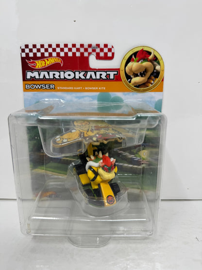 Hot Wheels Mario Kart Bowser Standard Kart + Bowser Kite 1:64 Diecast