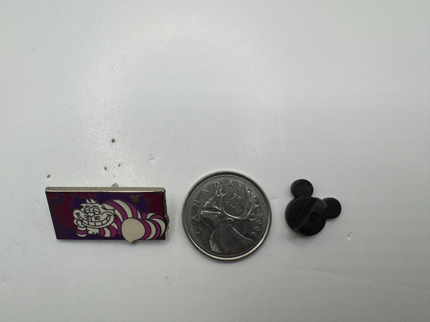 DLR Disney Cheshire Cat Alice in Wonderland Hidden Mickey Trading Pin DC1S14