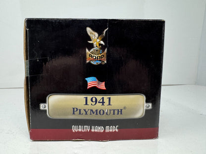 Yat Ming Road Signtaure 1941 Plymouth 1:18 Diecast