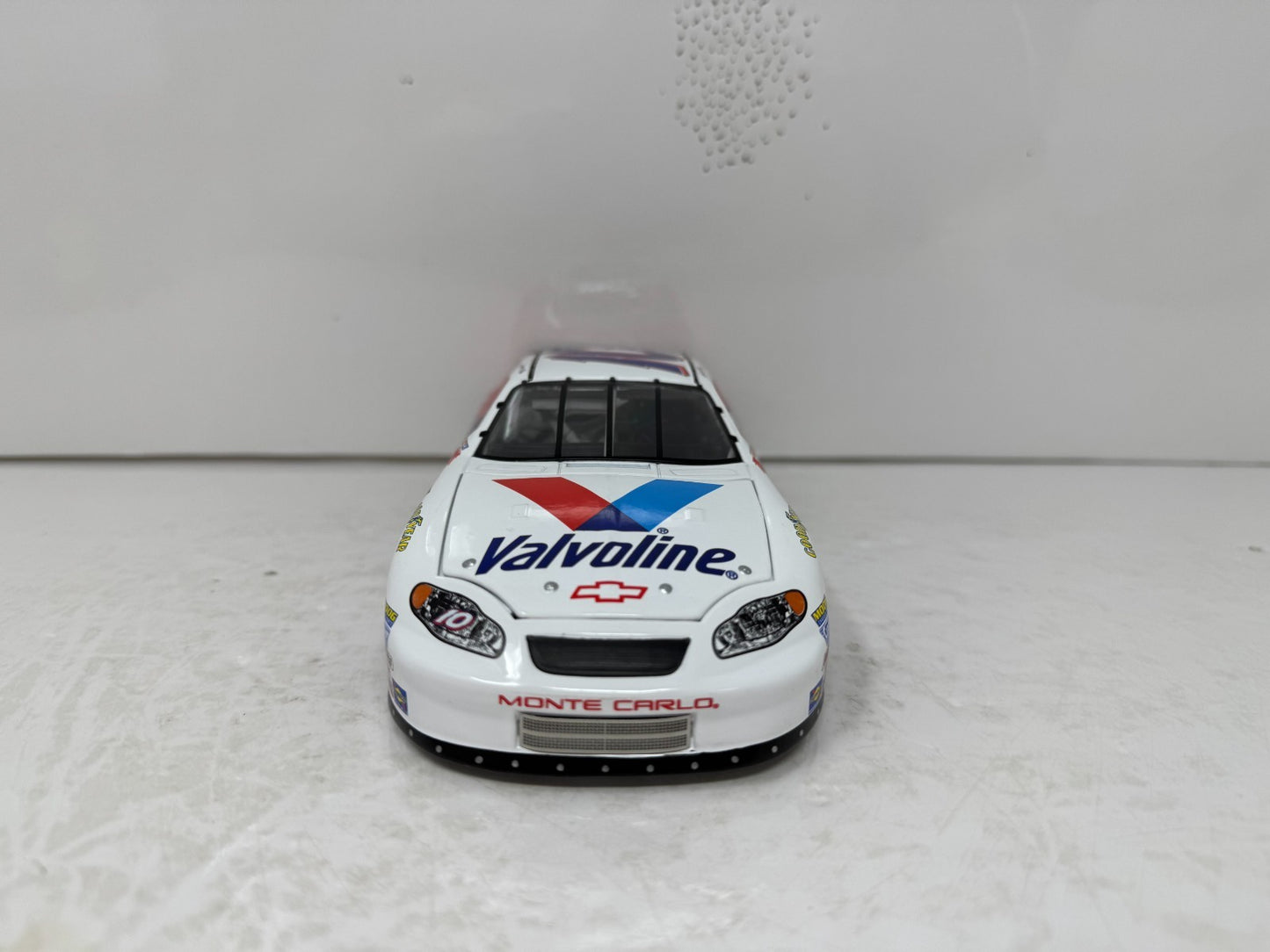 Action NASCAR #10 Scott Riggs Valvoline 2004 Monte Carlo 1:24 Diecast