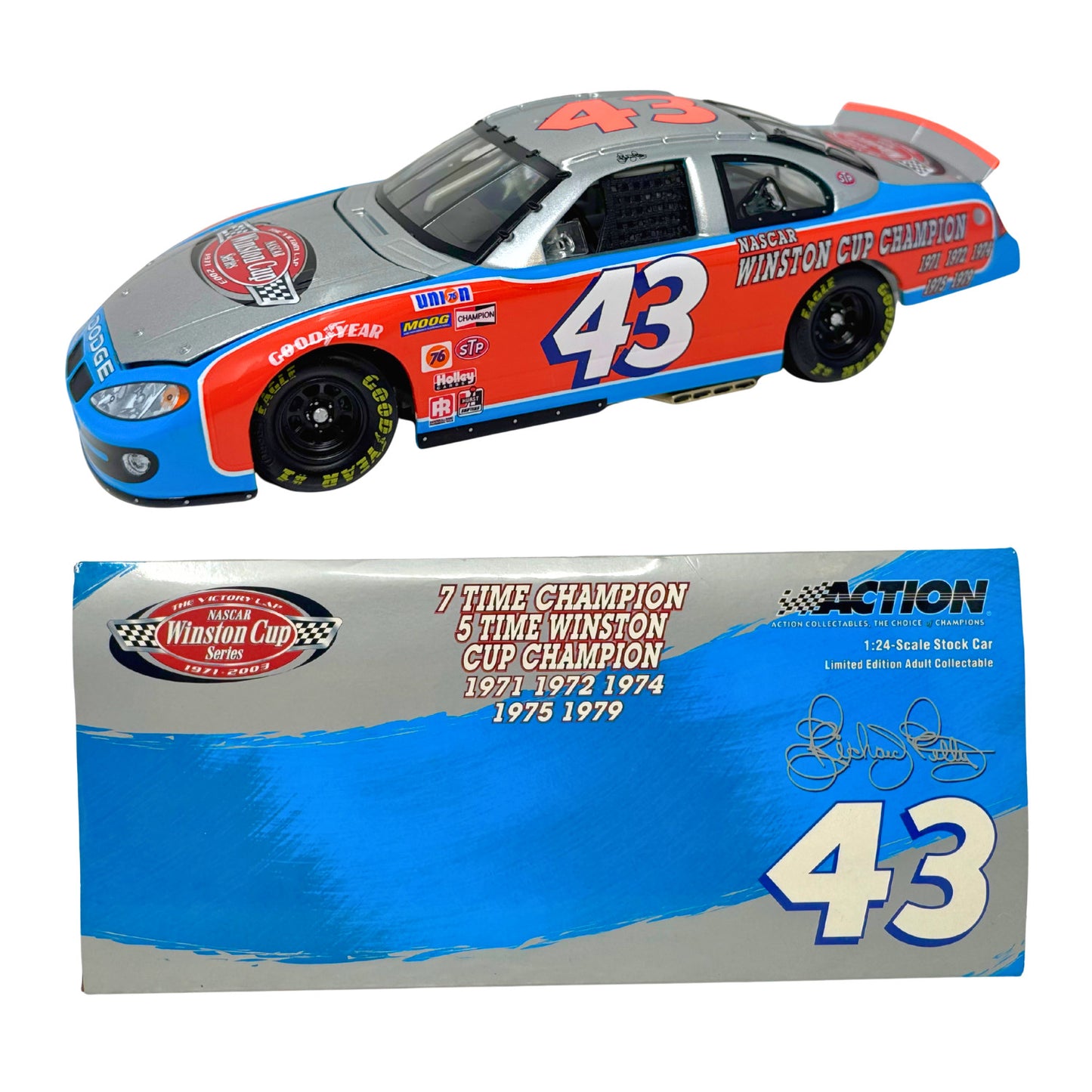 Action Nascar #43 Richard Petty Victory Lap / 7x Champion 2003 1:24 Diecast