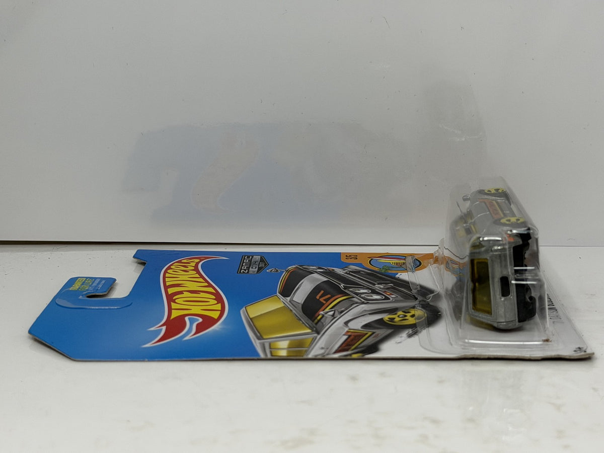 Hot Wheels ZAMAC Surf's Up 1971 Datsun Bluebird 510 Wagon 1:64 Diecast