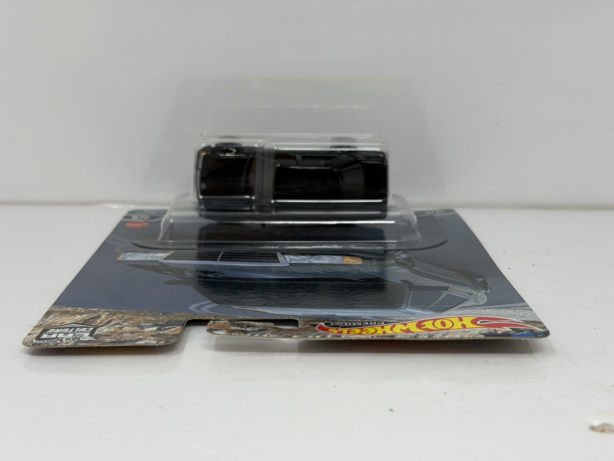 Hot Wheels Premium Canyon Warriors Mercedes-Benz 500 E CHASE 0/5 1:64 Diecast