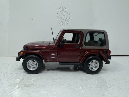 Maisto Special Edition Jeep Wrangler Sahara 1:18 Diecast Maroon Car