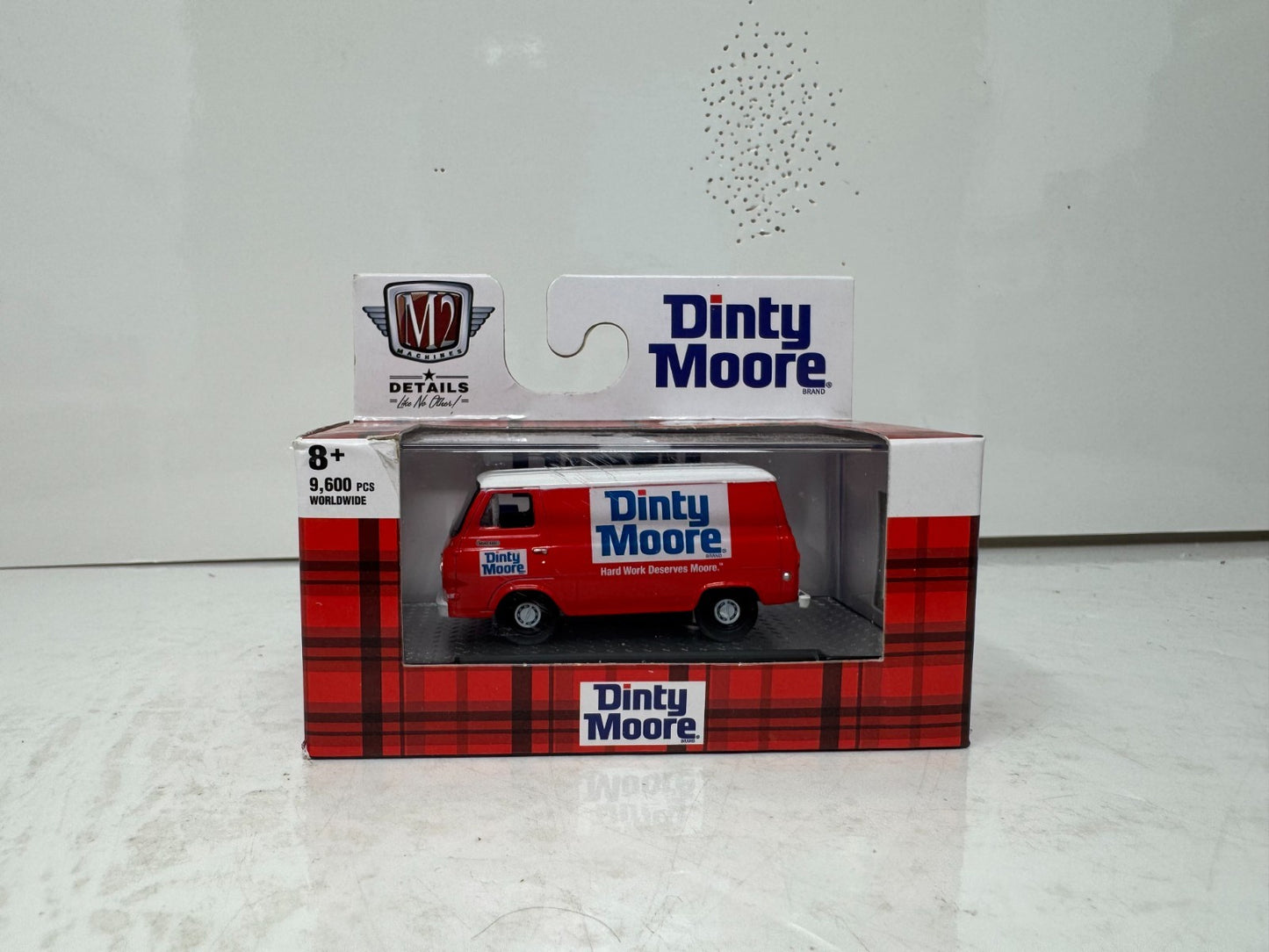 M2 Machines Dinty Moore 1964 Ford Econoline Delivery Van 1:64 Diecast