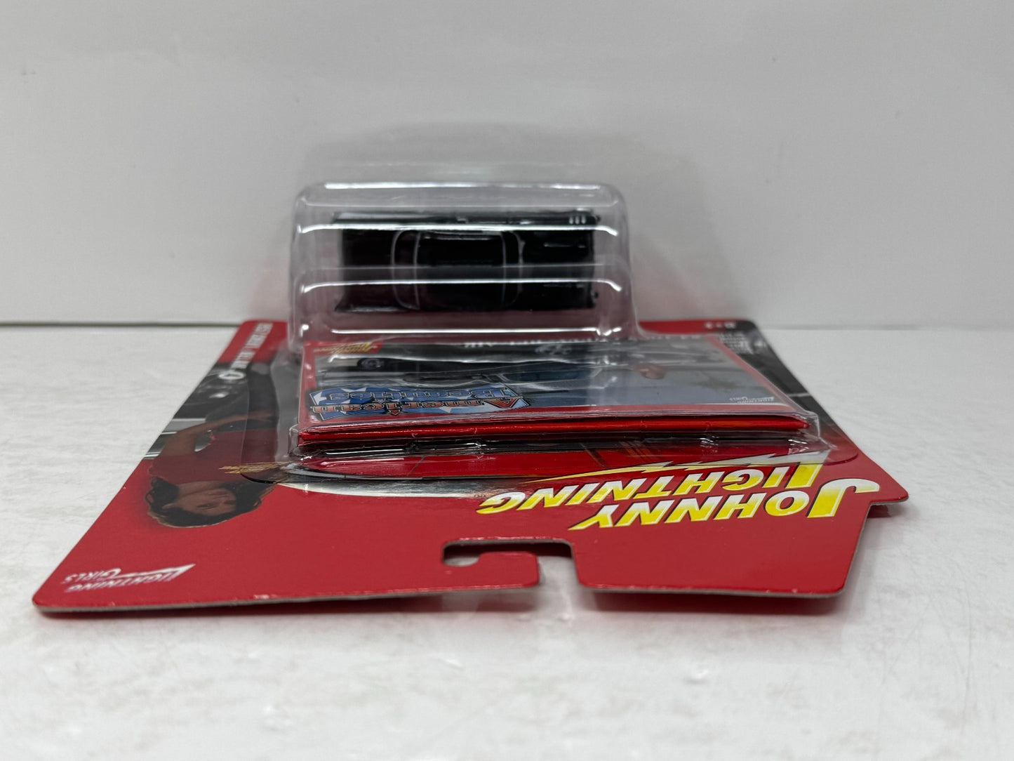 Johnny Lightning American Beauties 1957 Chevy Bel Air 1:64 Diecast