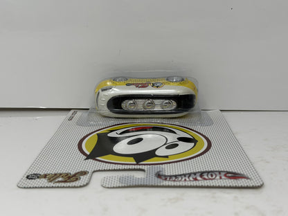 Hot Wheels Felix the Cat Haulin' Gas 1:64 Diecast Real Riders