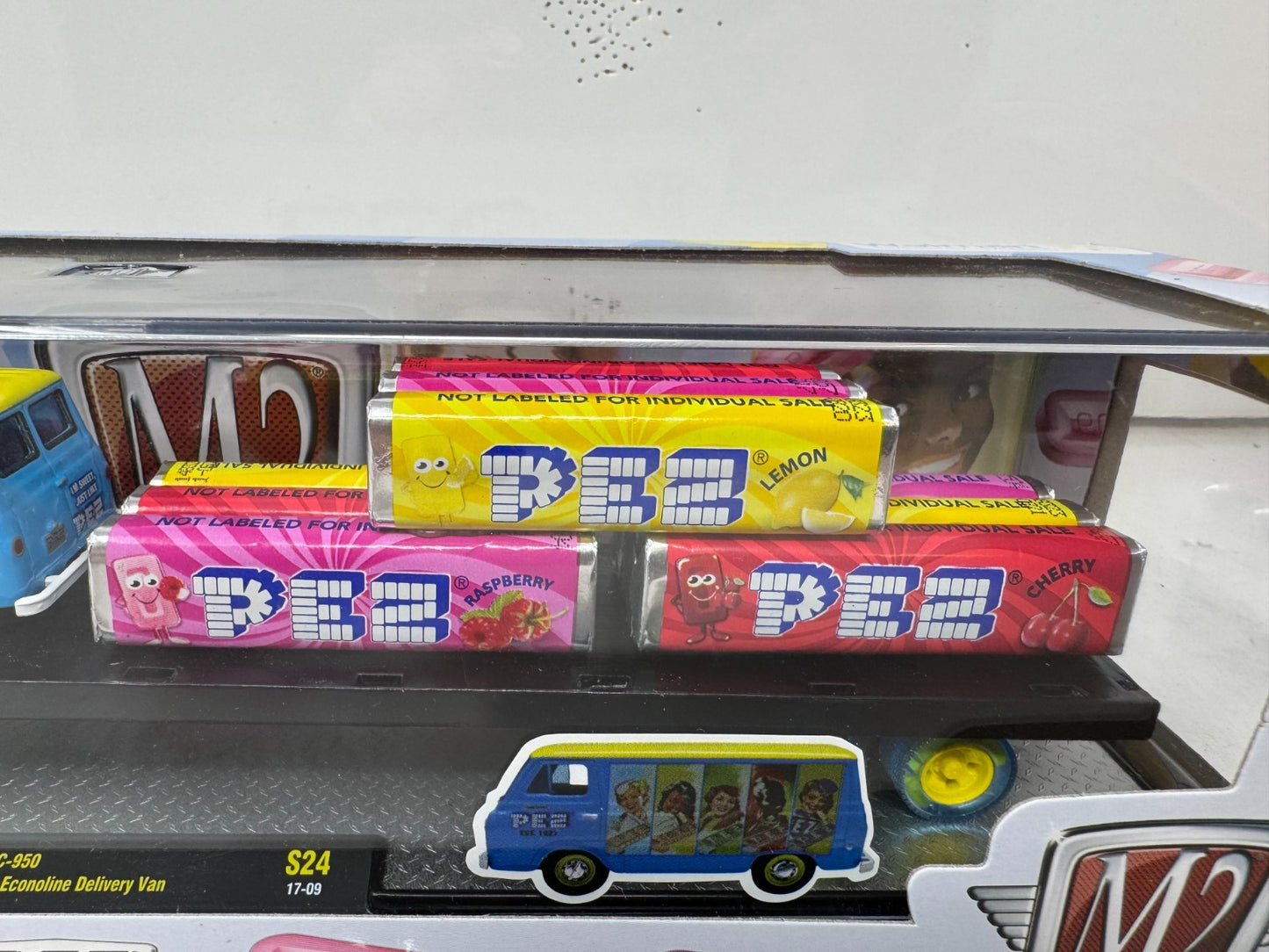 M2 Machines Auto Haulers 1965 Ford Econoline Delivery Van PEZ 164 Diecast Custom