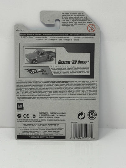 Hot Wheels Hot Trucks Custom 1969 Chevy with Flames 1:64 Diecast