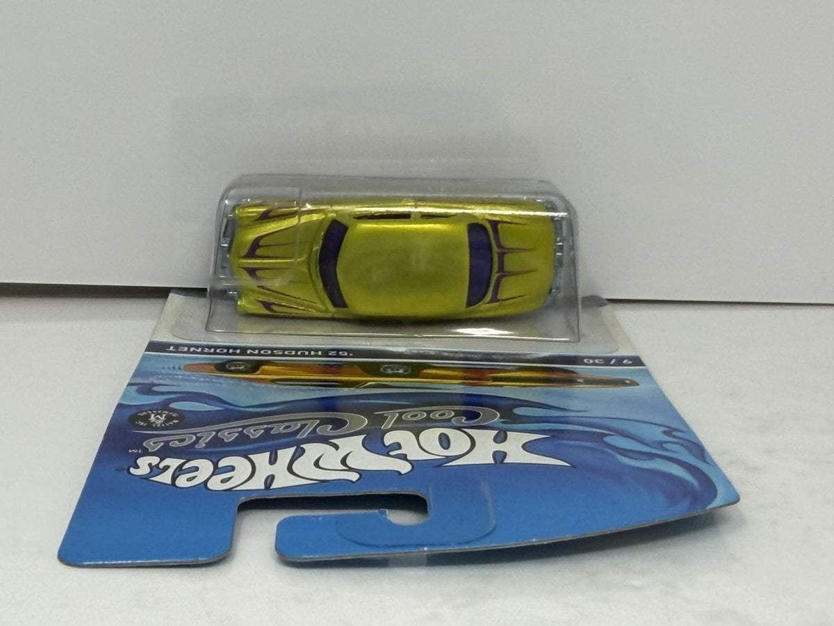 Hot Wheels Cool Classics 1952 Hudson Hornet Spectrafrost 1:64 Diecast V2