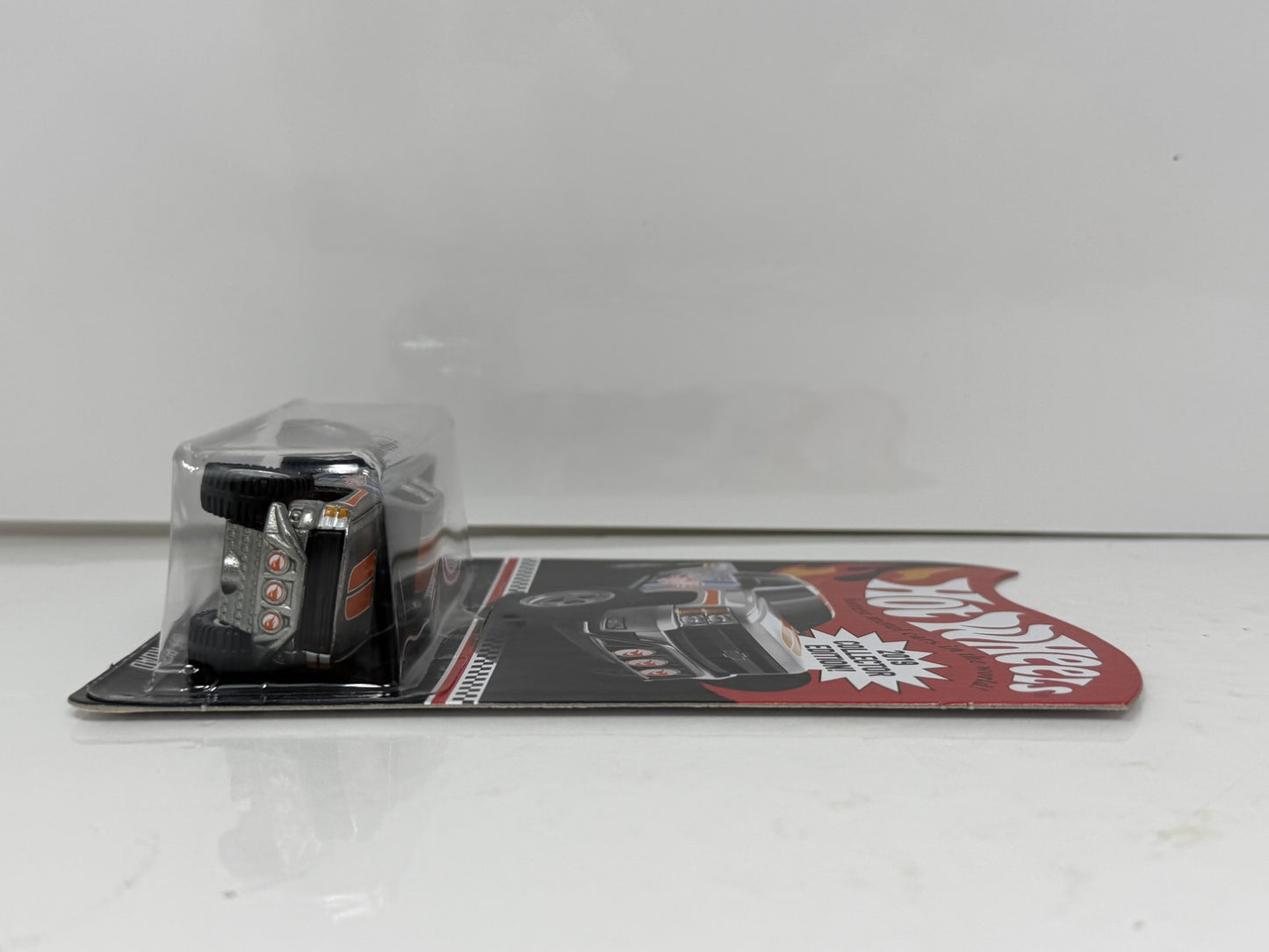 Hot Wheels 2019 Collector Edition Chevy Silverado Off Road Mail In 1:64 Diecast