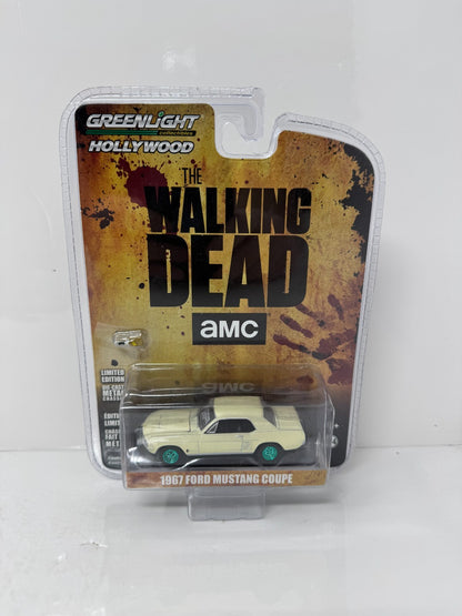 Greenlight Hollywood The Walking Dead 1967 Ford Mustang Coupe CHASE 1:64 Diecast