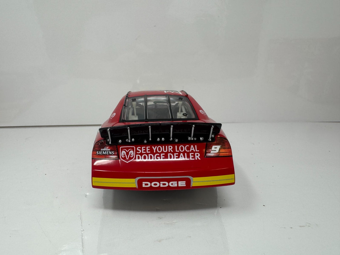 Action NASCAR Kasey Kahne #9 Mad Magazine 2004 Dodge Intrepid 1:24 Diecast