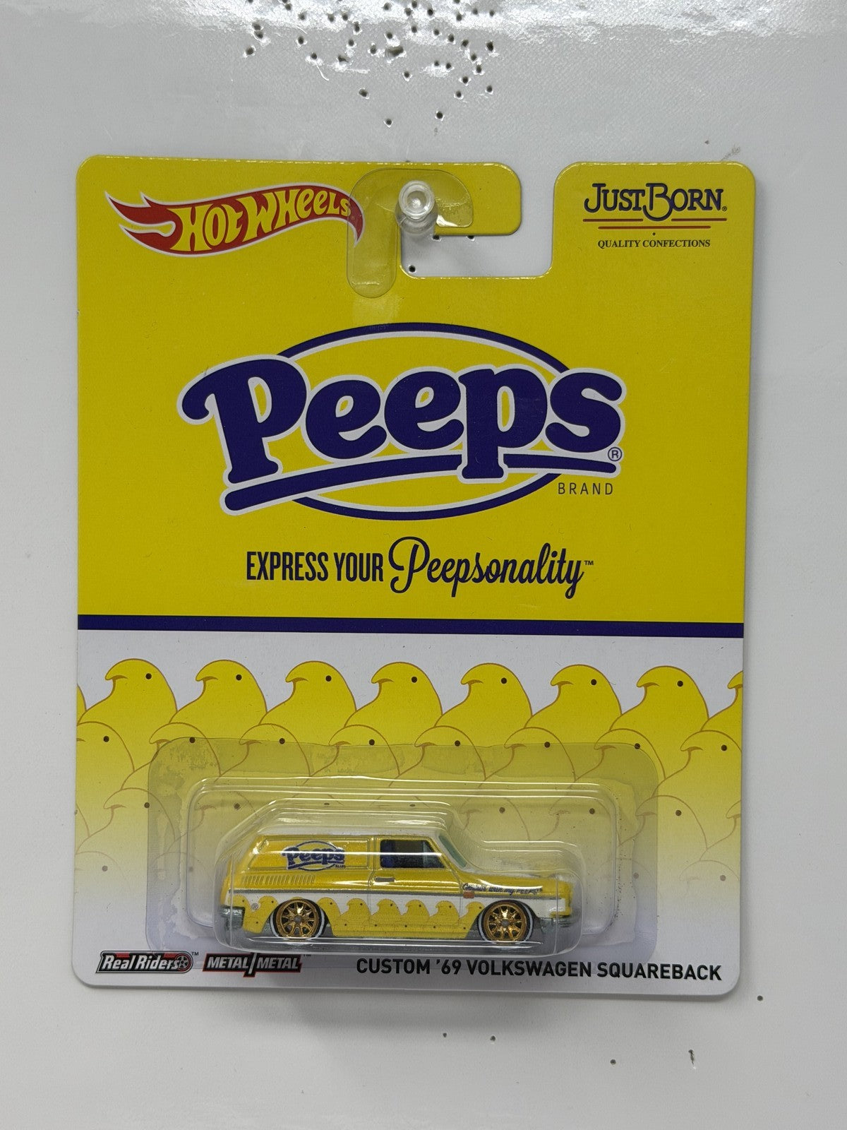 Hot Wheels Peeps Custom 1969 Volkswagen Squareback 1:64 Diecast Real Riders