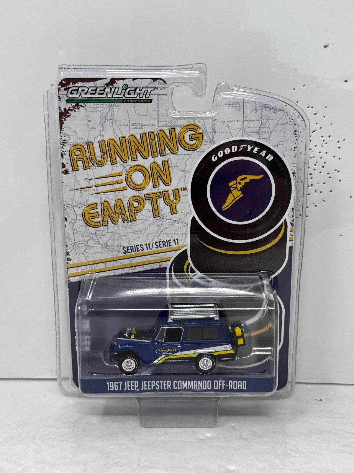 Greenlight Running On Empty 1967 Jeep Jeepster Commando Goodyear 1:64 Diecast