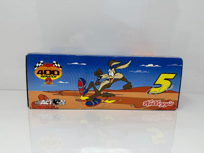Action NASCAR Terry Labonte #5 Kellogg’s Looney Tunes 2002 Chevy 1:24 Diecast