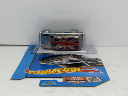 Hot Wheels ZAMAC HW City 1967 Austin Mini Van 1:64 Diecast