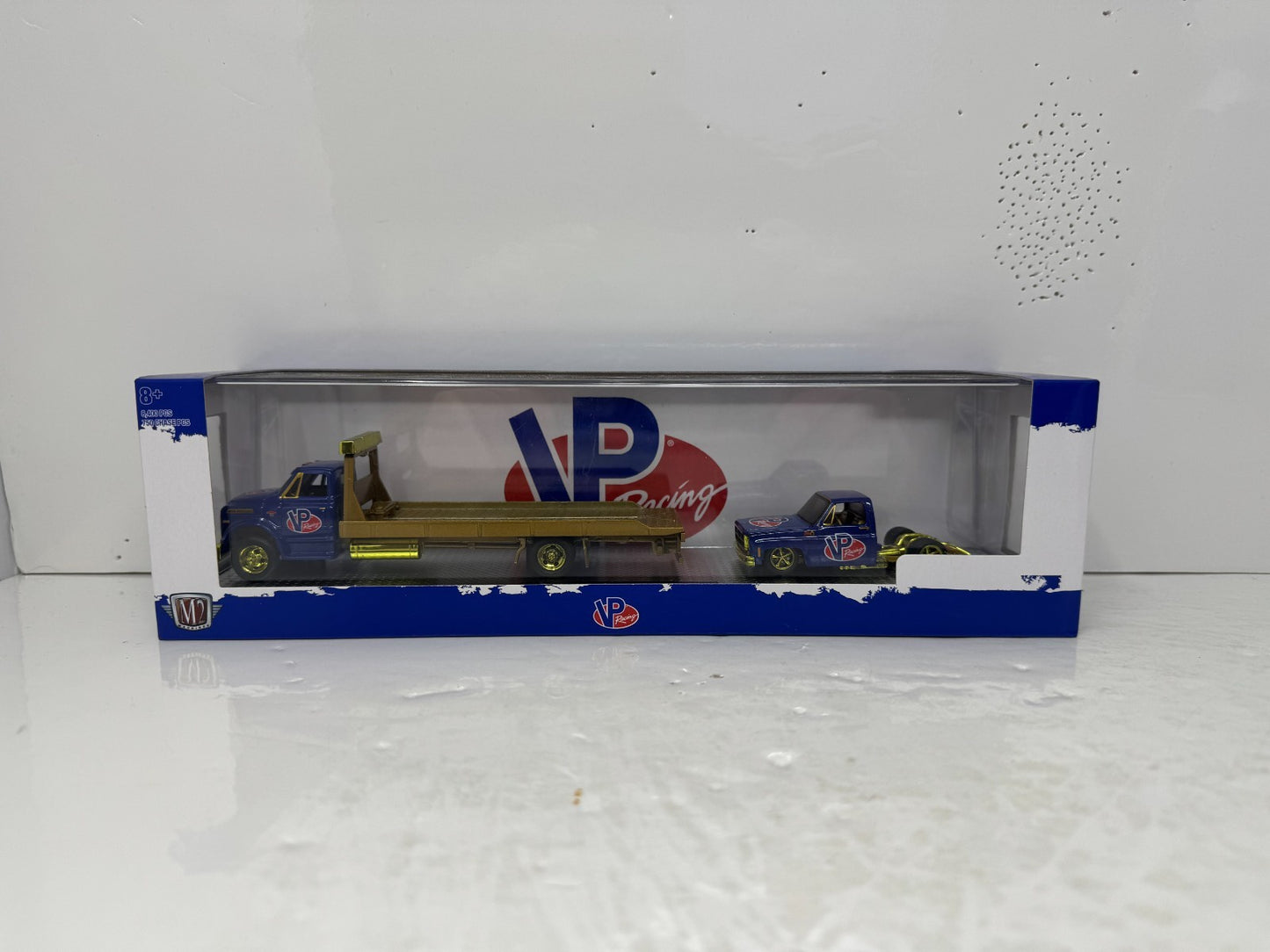 M2 Machines VP Racing 1976 GMC Sierra Grande 15 & Hauler CHASE 1:64 Diecast
