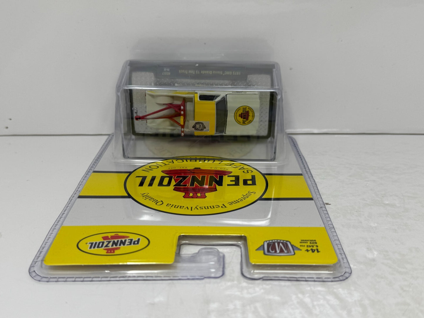 M2 Machines Pennzoil 1975 GMC Sierra Grande 15 Tow Truck 1:64 Diecast