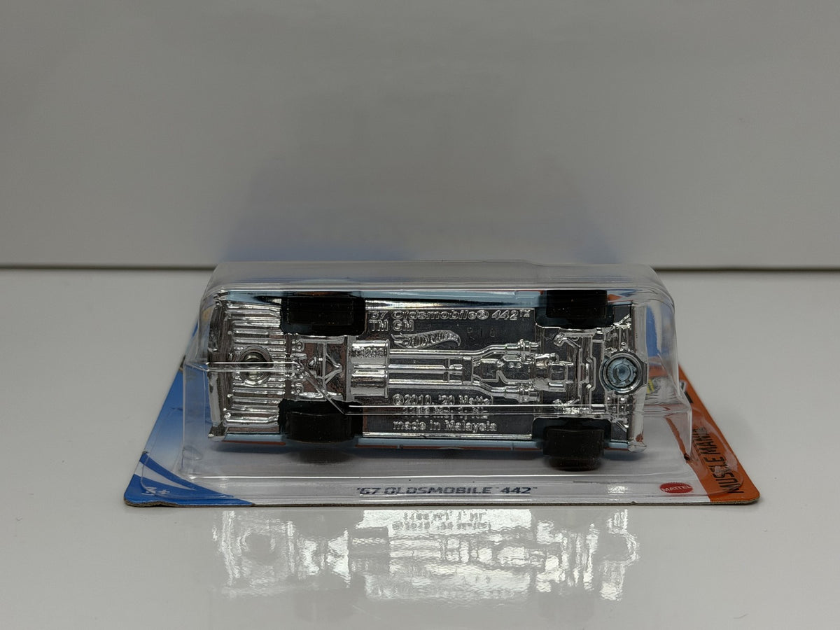 Hot Wheels Muscle Mania 1967 Oldsmobile 442 1:64 Diecast Gulf