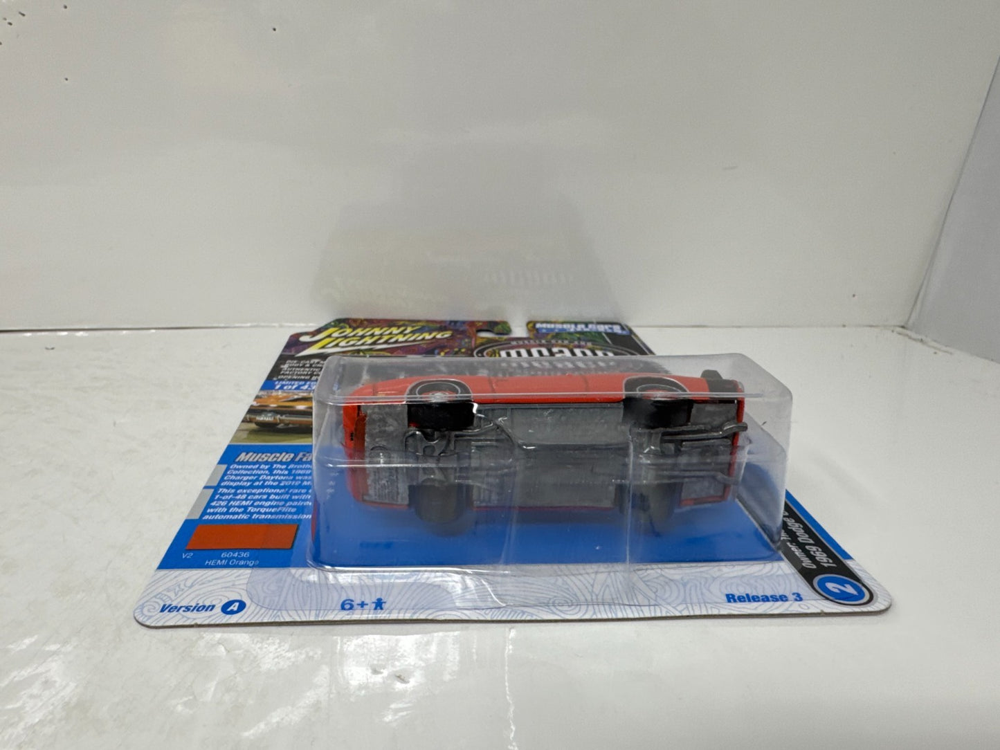 Johnny Lightning MCACN 1969 Dodge Charger Daytona 1:64 Diecast