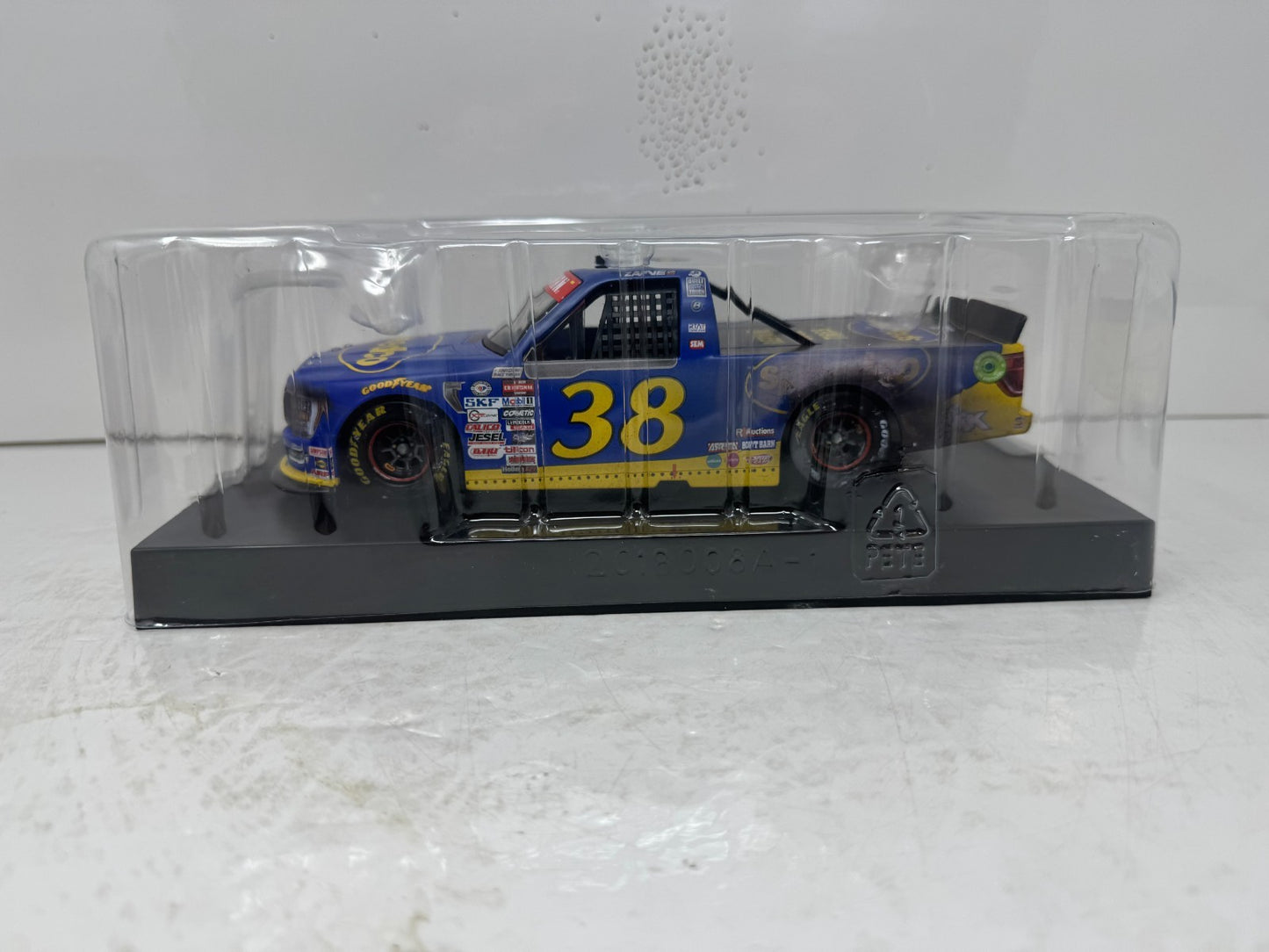 Lionel NASCAR #38 Zane Smith Speedco COTA Win Ford F-150 1:24 Diecast