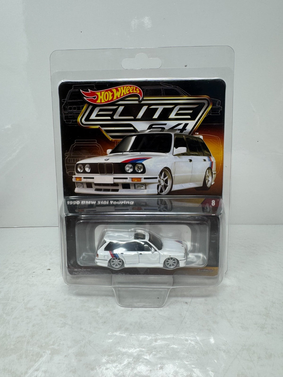 Hot Wheels Elite 64 1990 BMW 318i Touring 1:64 Diecast