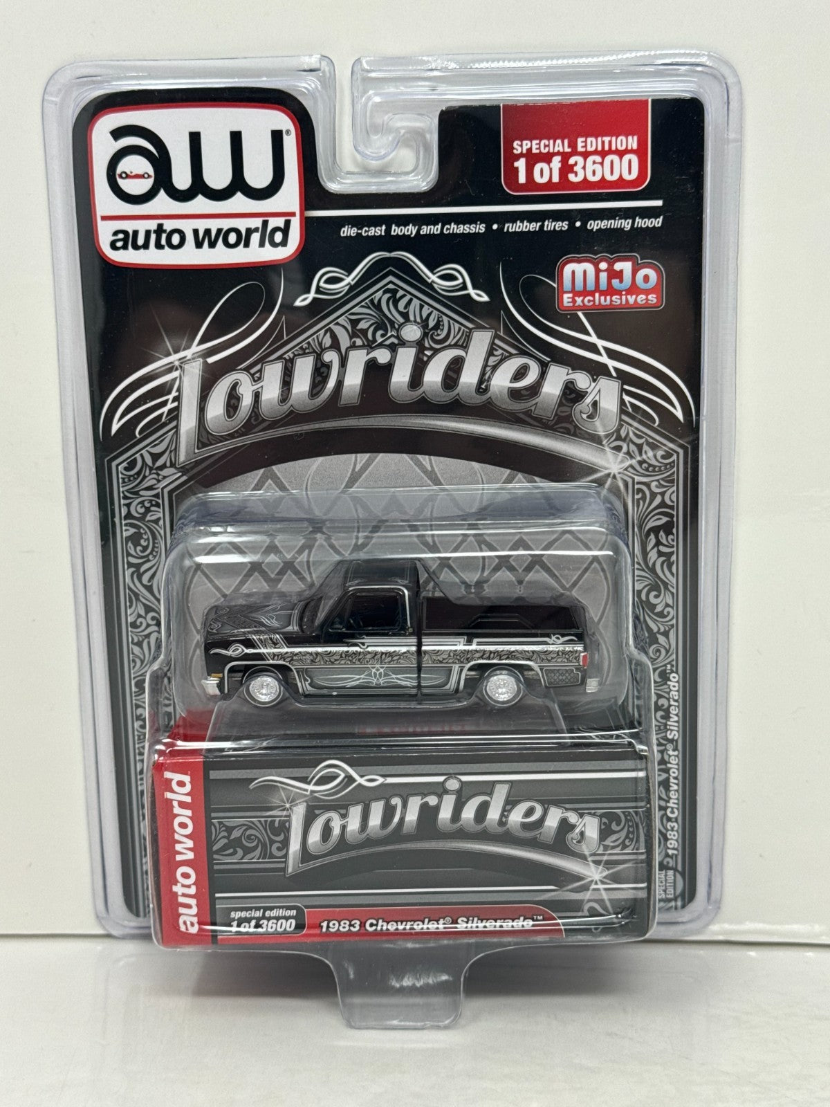 Auto World Lowriders 1983 Chevrolet Silverado Pickup 1:64 Diecast