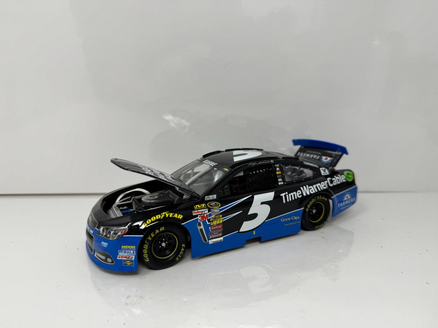 Lionel NASCAR Kasey Kahne #5 Time Warner Cable 2014 Chevrolet SS 1:24 Diecast