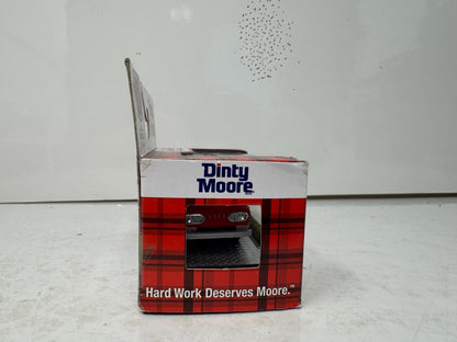M2 Machines Dinty Moore 1964 Ford Econoline Delivery Van 1:64 Diecast