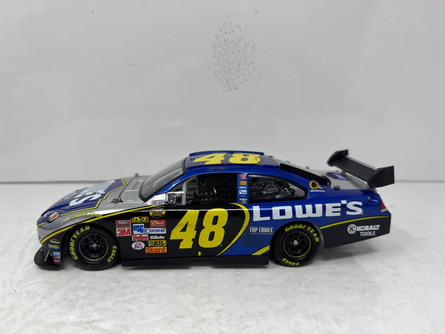 Motorsports Authentics #48 Jimmie Johnson Lowe's 2007 Impala SS COT 1:24 Diecast