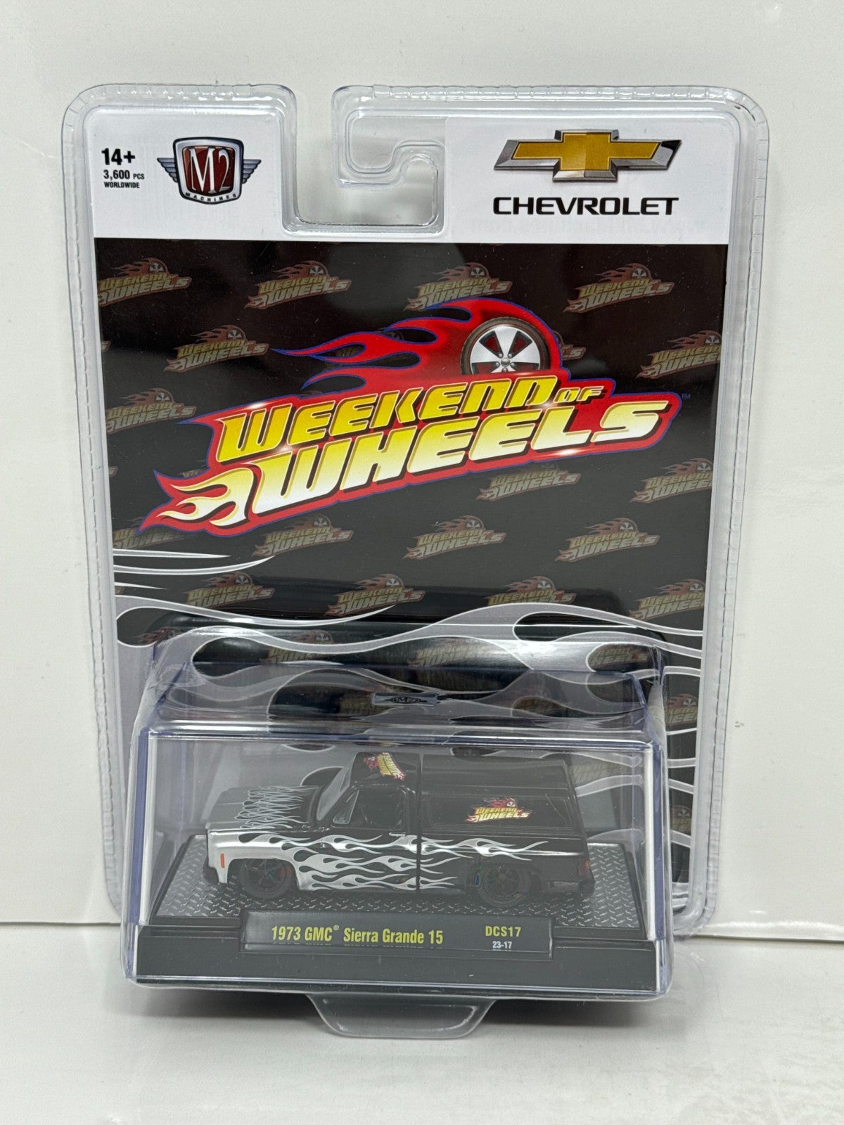 M2 Machines Weekend of Wheels 1973 GMC Sierra Grande 15 1:64 Diecast