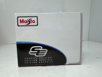 Maisto 1974 Chevrolet C10 Cheyenne Super Squarebody Special Edition 1:18 Diecast