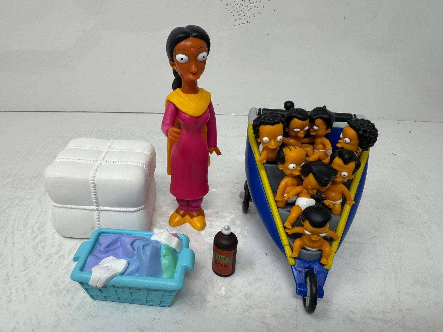 Simpsons World of Springfield Manjula & The Octuplets Playmates Figures