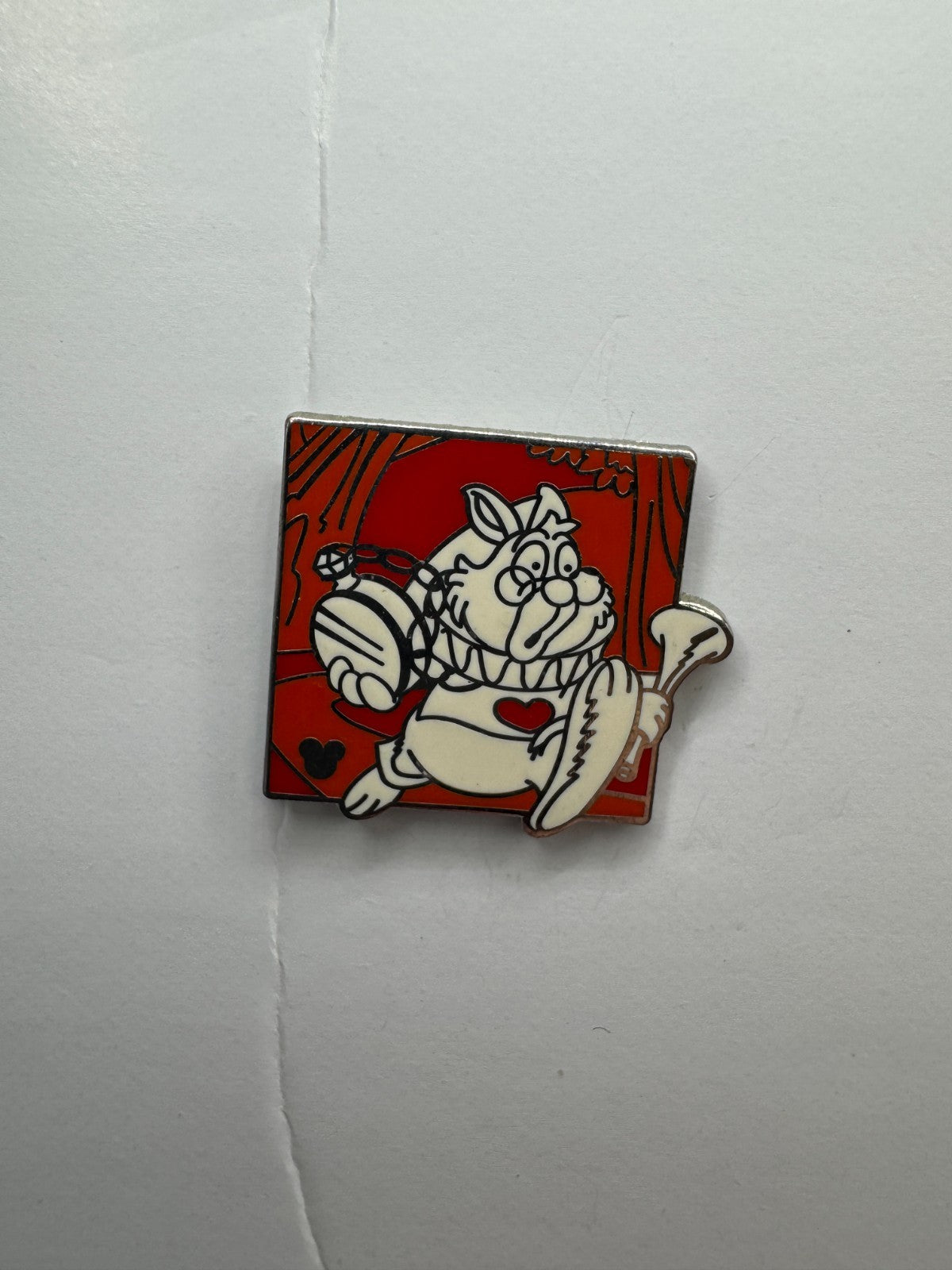 DLR Disney White Rabbit Completer Alice in Wonderland Trading Pin DC1S14