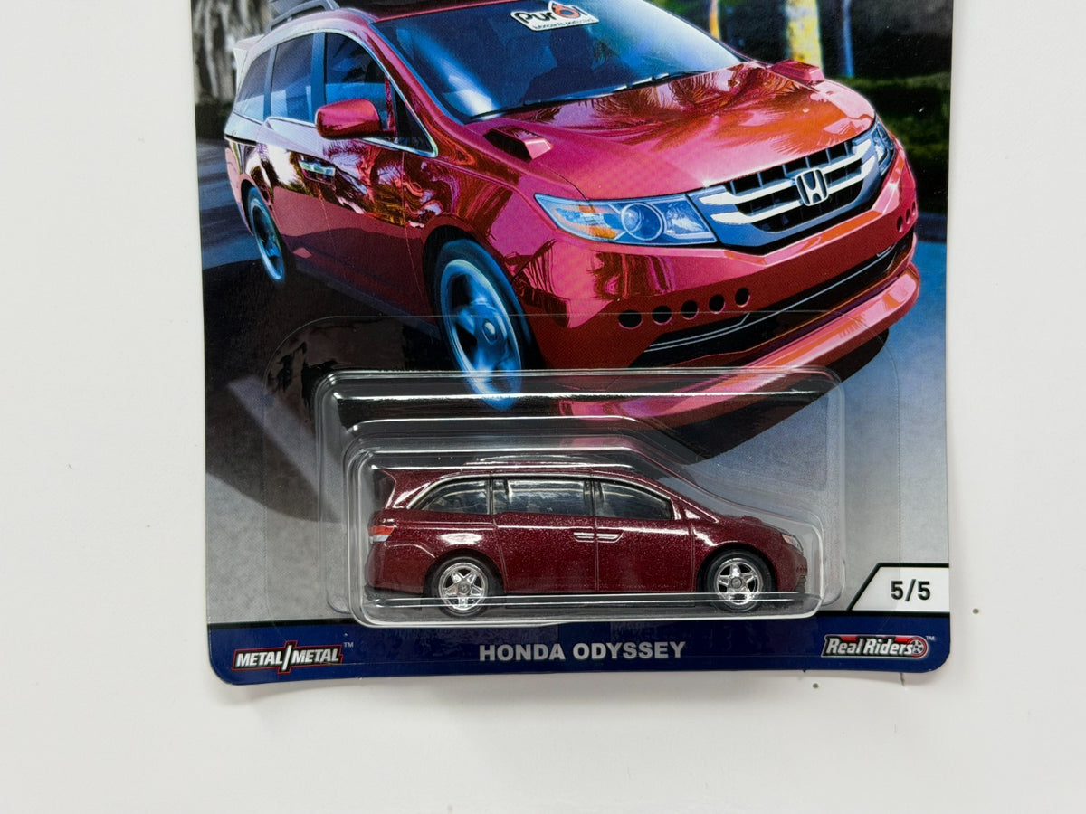 Hot Wheels Cargo Carriers Honda Odyssey 1:64 Diecast Real Riders