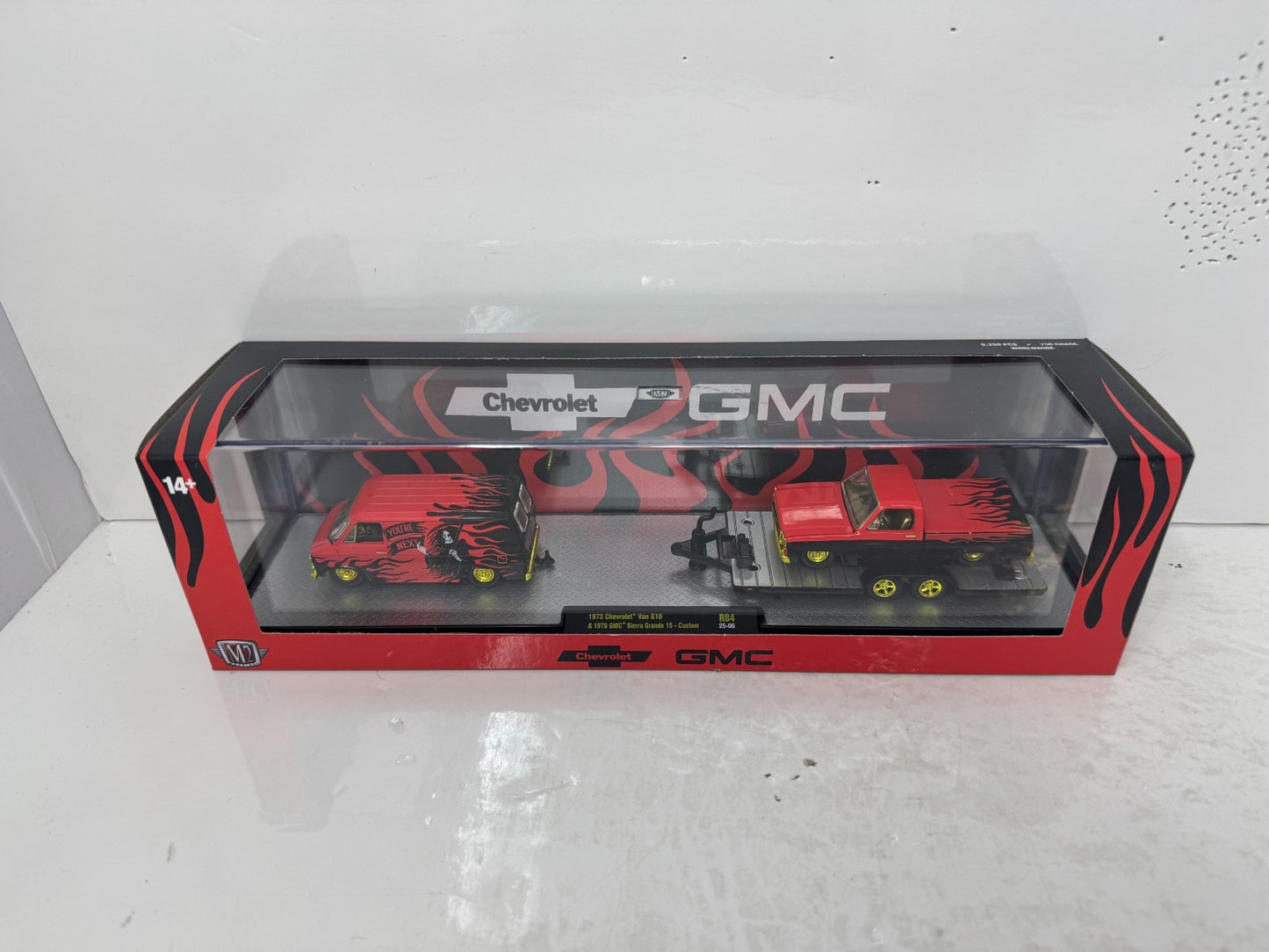 M2 Machines 1976 GMC Sierra Grande 15 & 1973 Chevy Van G10 CHASE 1:64 Diecast