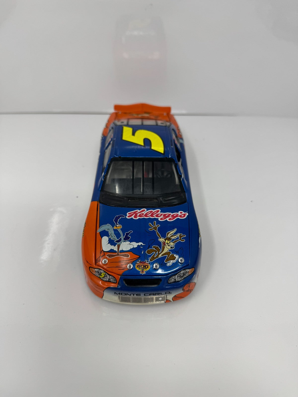 Action NASCAR Terry Labonte #5 Kellogg’s Looney Tunes 2002 Chevy 1:24 Diecast