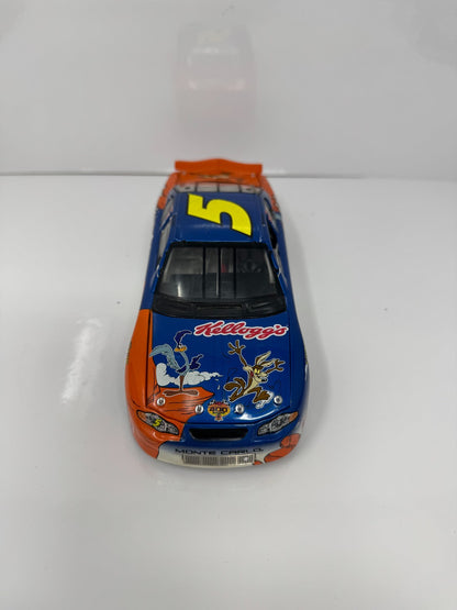 Action NASCAR Terry Labonte #5 Kellogg’s Looney Tunes 2002 Chevy 1:24 Diecast