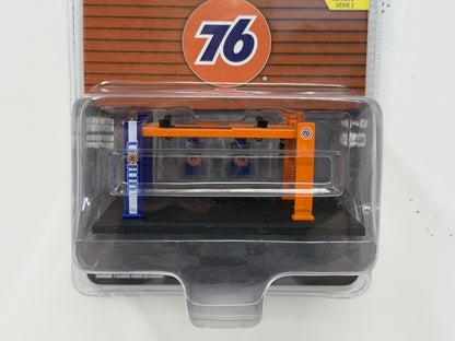Greenlight Four-Post Lifts Union 76 Gas Station Lift 1:64 Diecast Accessory