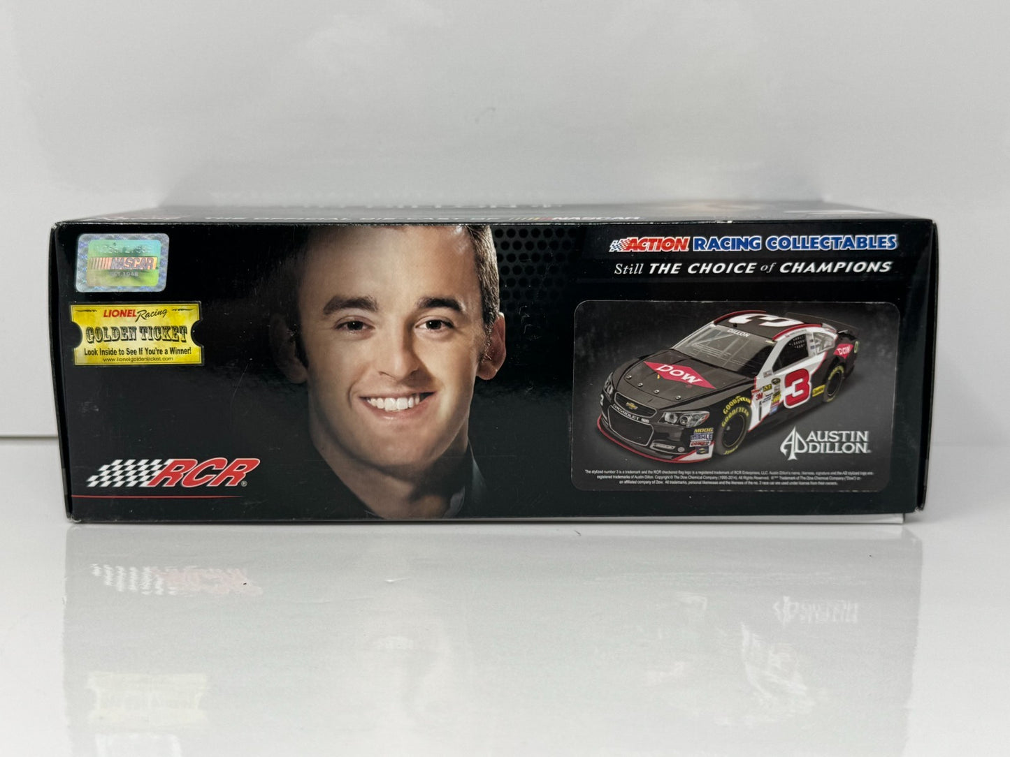 Lionel NASCAR Austin Dillon #3 Dow Automotive 2014 Chevrolet SS 1:24 Diecast